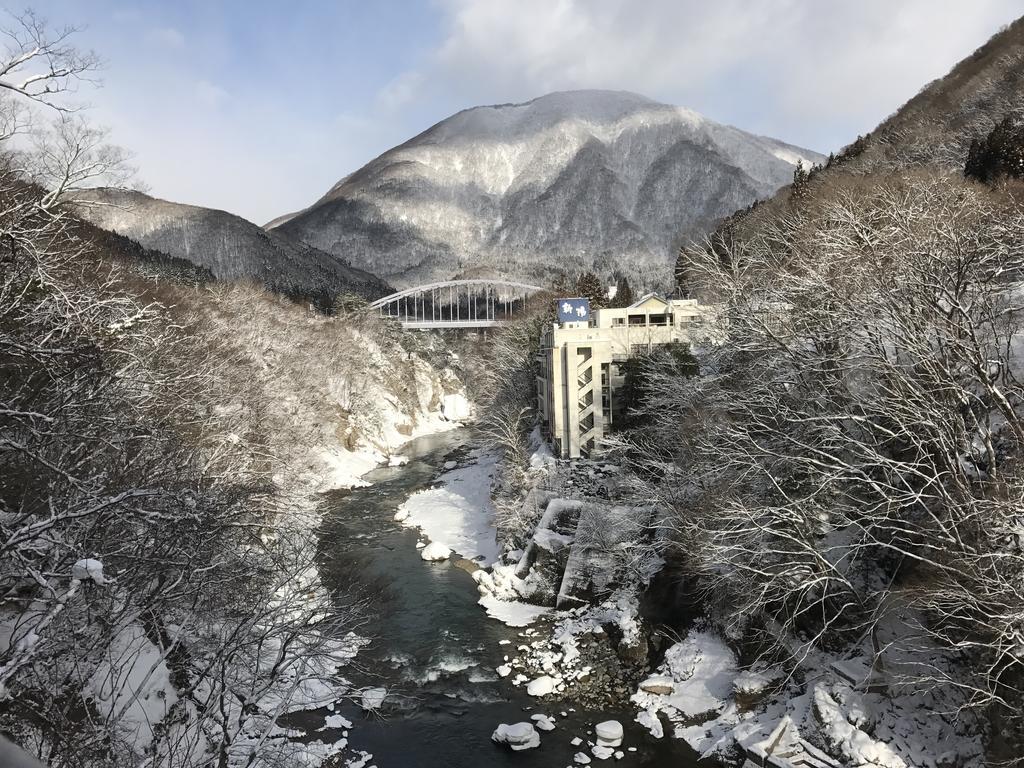 湯野上温泉 源泉かけ流し 渓谷美の宿 ホテル 大坂屋 下郷町 エクステリア 写真